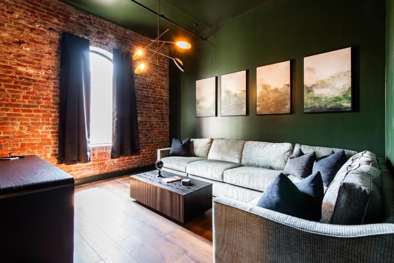 Hollyhock Suite 505 - B&B Louisville