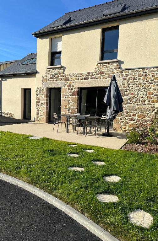 Entre Rennes et St Malo, grande maison lumineuse Chez Mathilde - B&B Irodouër