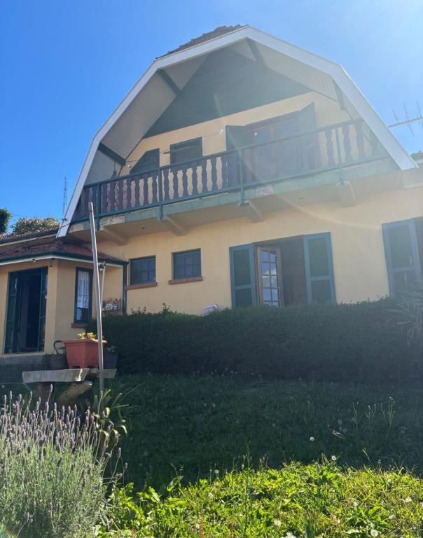 Casa de Hóspedes, 200m da Fábrica Baden Baden - Chambres d'hôtes Campos do Jordão