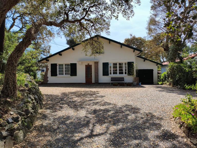 Charming villa near Hossegor golf and lake - B&B Capbreton