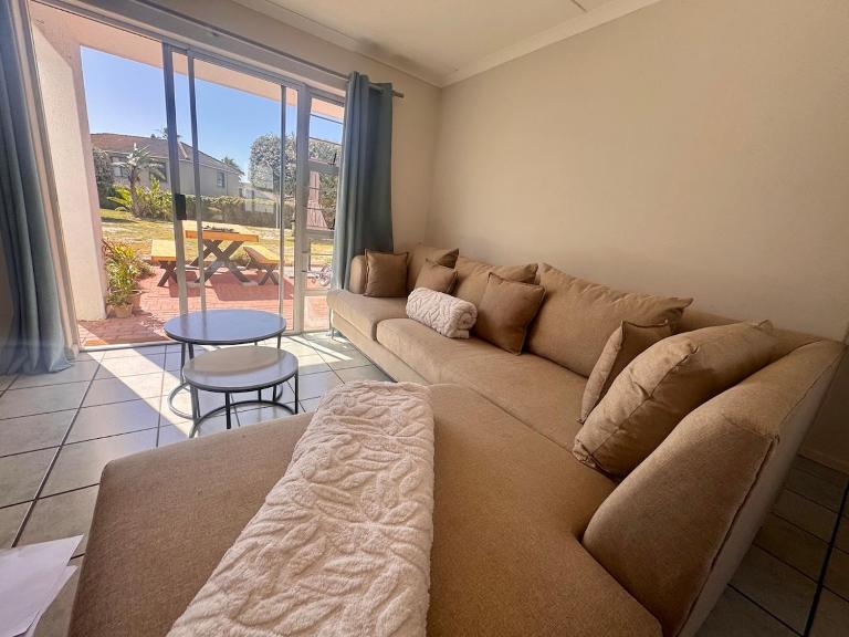 Cozy Home in Gated Area next to Blouberg Beach - B&B Cape Town