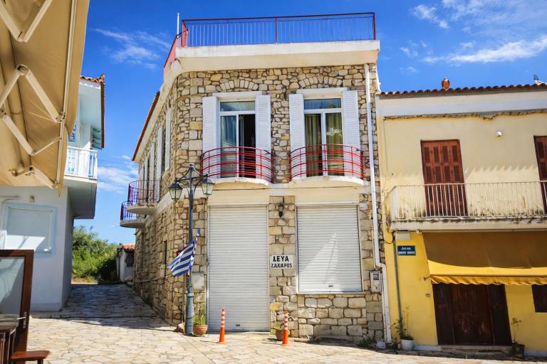Traditional Stone House near Olympia & Ionian Beaches - B&B Zacháro