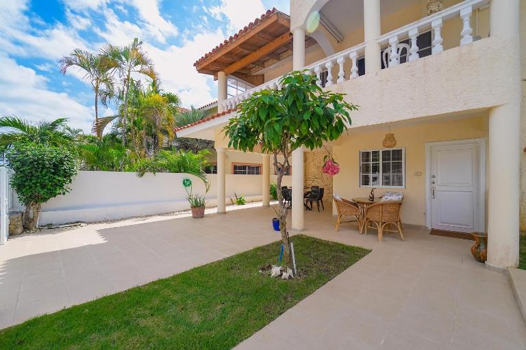 Exclusive Tropical 2 Bedroom Villa with Private Garden - Beach Access - Bávaro, Punta Cana - B&B Punta Cana