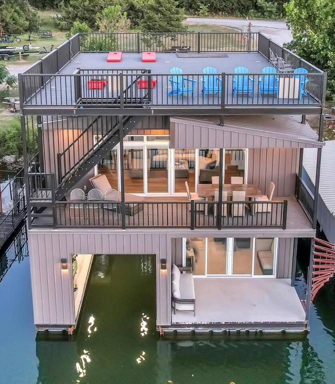 Luxurious Lakehouse Living - Chambres d'hôtes Lawton