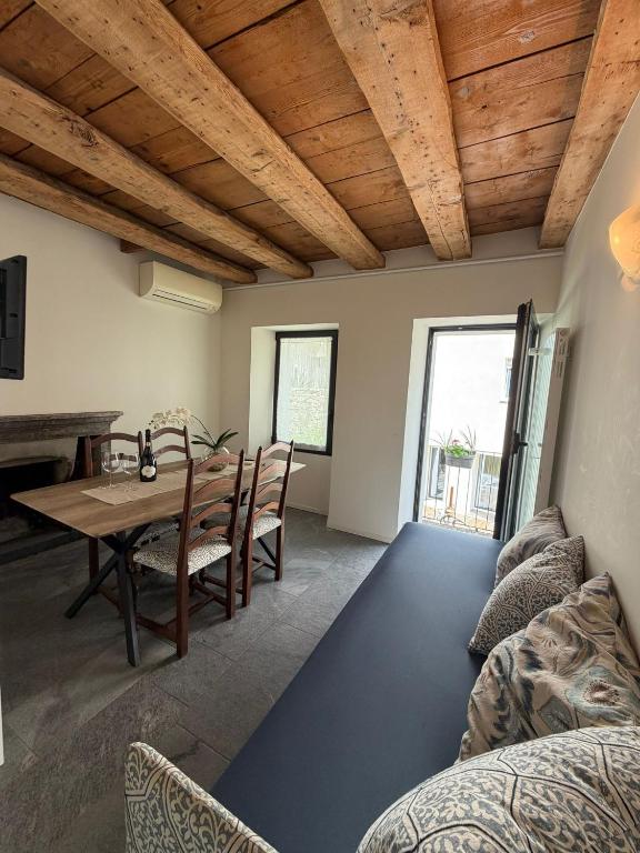 La Porta Segreta del Rustico - B&B Gordola