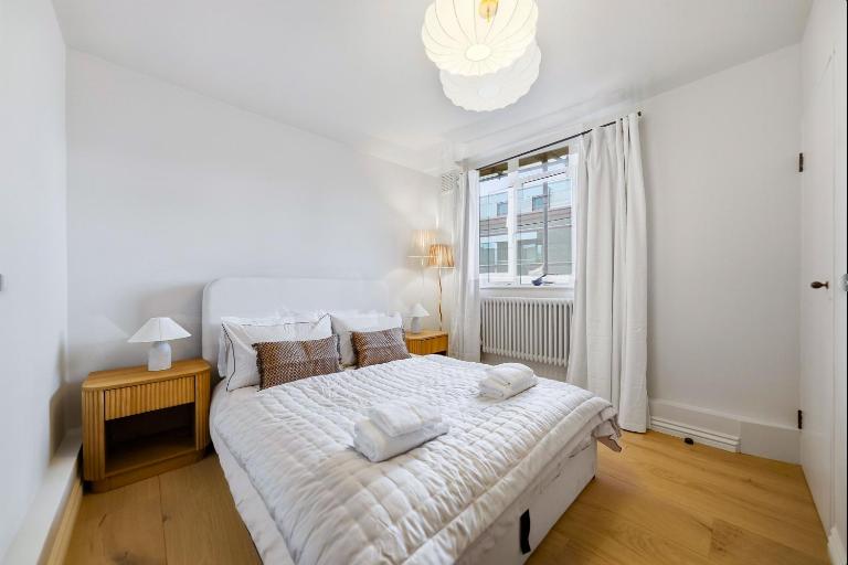Urban Chic Flat at Barlow House - B&B London