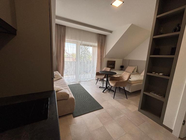 LaMira Apartment - Ferienwohnung Hajduszoboszlo