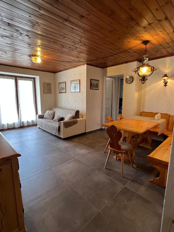 L'angolo di legno - B&B Ponte di Legno