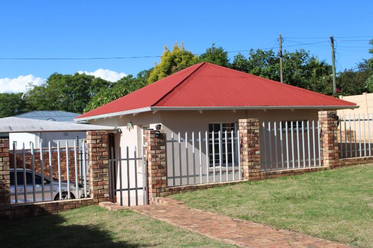 Thami residence - Self catering - B&B Grahamstown
