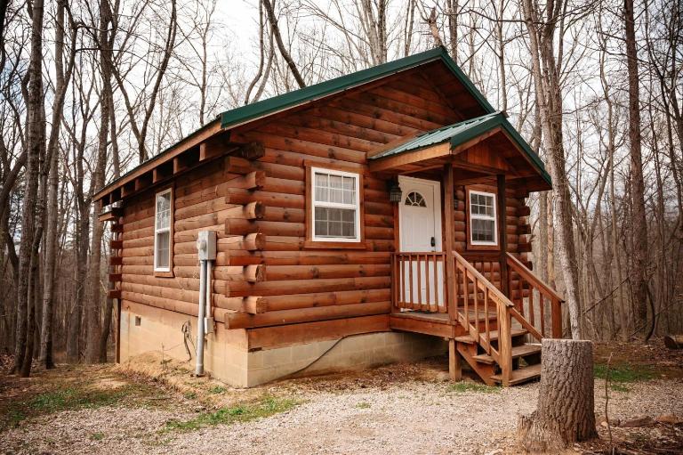 Jack Pine Hollow - B&B Logan