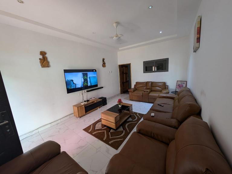 Emerald Lodge - Bed and Breakfast Accra