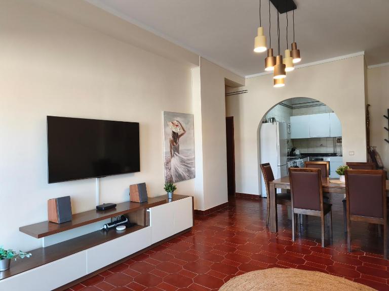 Apartment by the beach! With large balcony! - B&B São Martinho do Porto