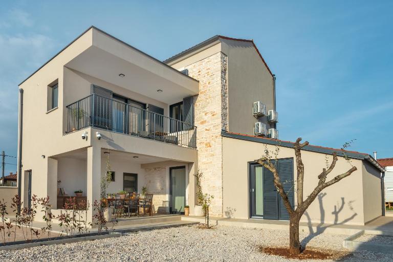 Holiday House "Poli Nona" - Ferienwohnung Valbandon