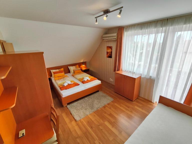 Sárga Apartman Ház - B&B Balatonfüred