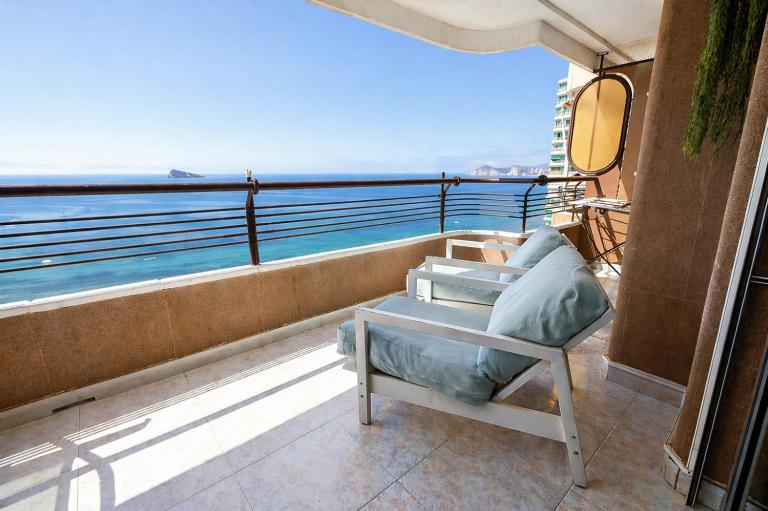 Apartamento en Primera Línea con Vistas y Piscina - Bed and Breakfast Benidorm