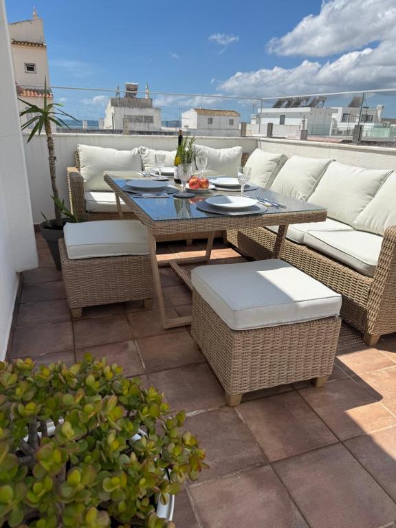 A sunny terrace apartment Alvor - B&B Alvor