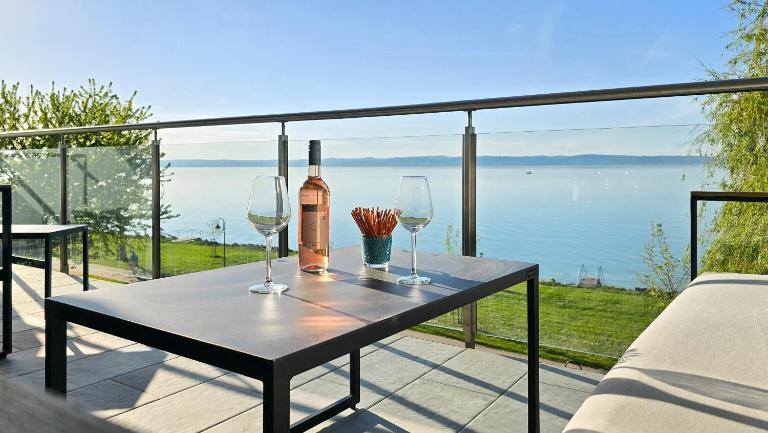 SunSet Panorama Apartment - B&B Siófok