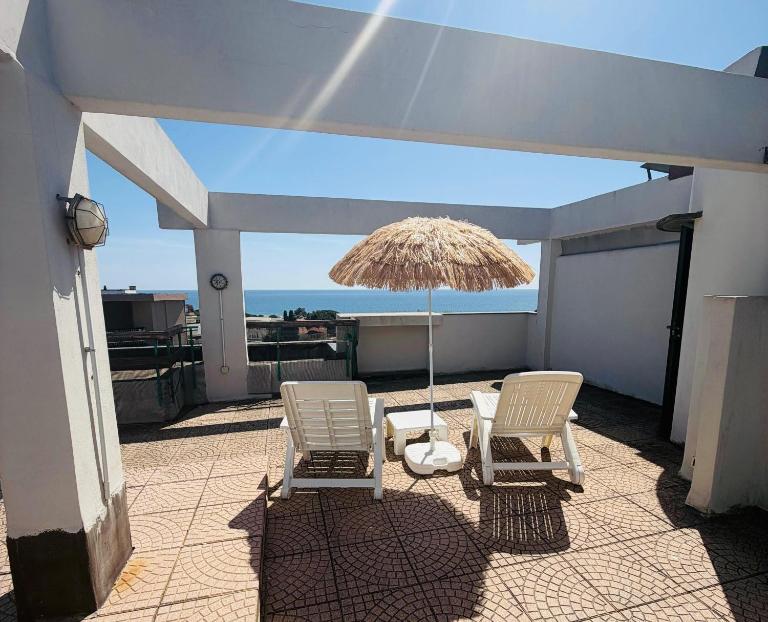 Attico del Sole con Vista Mare e Terrazza - B&B Marina di Andora