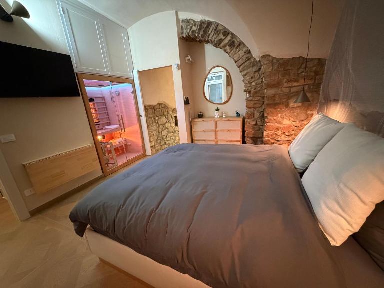 Casa Vacanza Zhurian - B&B Ginestra