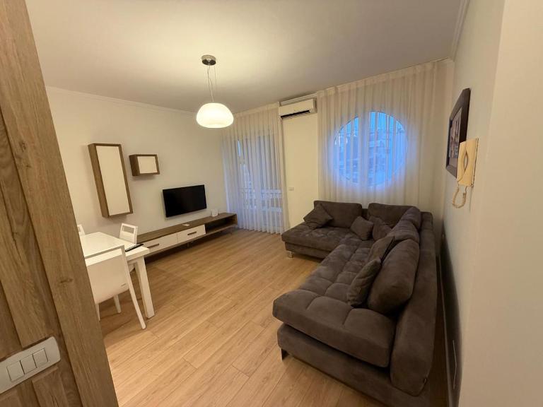 Lake View Marlin Barleti - Ferienwohnung Tirana