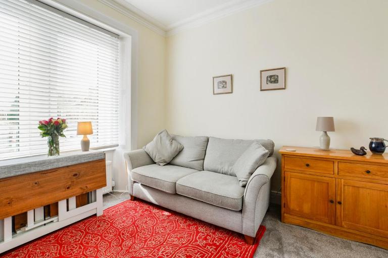 2 Bedroom Victorian Apartment in seaside town - B&B Burntisland