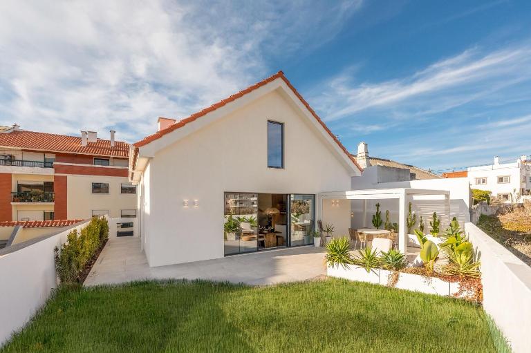 Villa Flora Serenity villa Ocean air Private green escape - B&B Colares