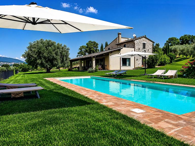 IL CASALE DEGLI ULIVI- Splendido casale panoramico con piscina a 30 min da Roma GRA - B&B Calvi dell'Umbria