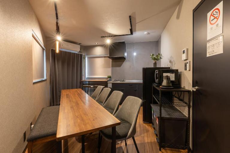翡翠名古屋本陣 - B&B Nagoya