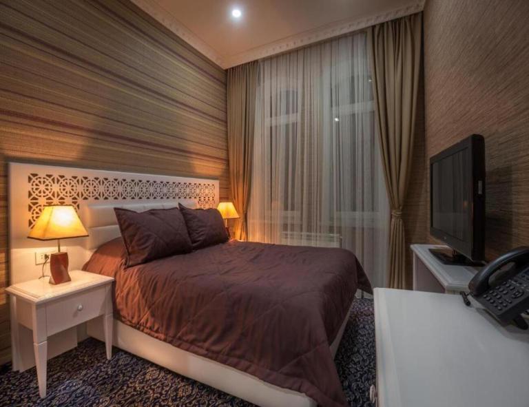 Seven Palace Hotel - Bed and Breakfast Bakoe