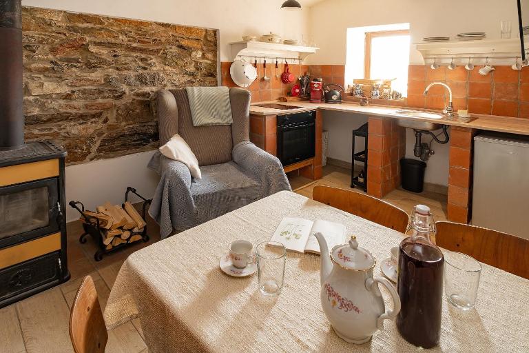 Apartmán Maštal - Ferienwohnung Osek