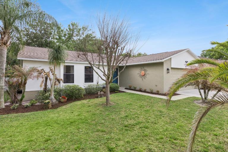 Quiet 3 Bed 2 Bath Retreat - B&B Sanford