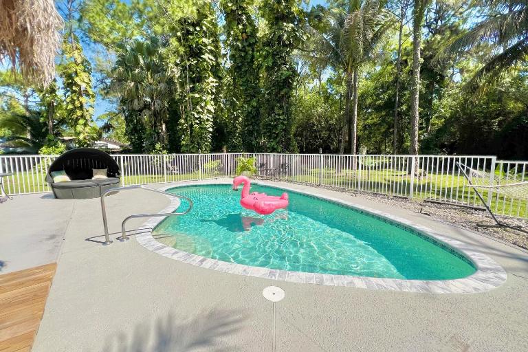 Relax Poolside! Family West Palm Beach Gem w/ Yard - B&B Royal Palm Beach