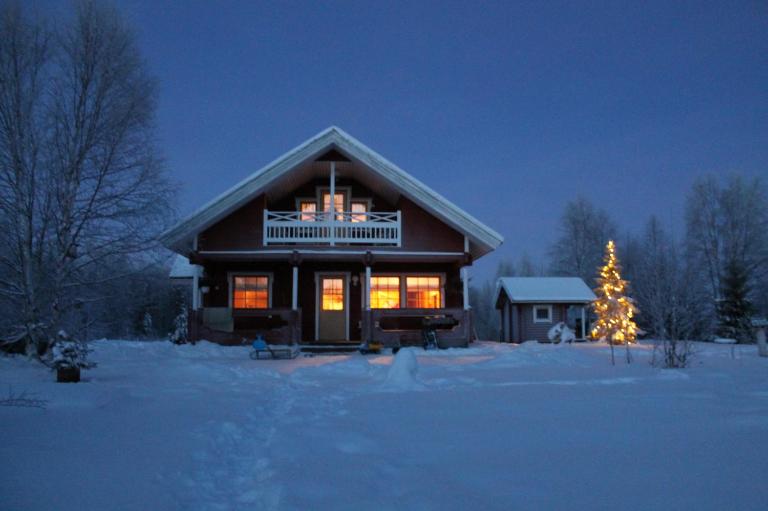 Lovely Cottage by Ounasjoki - B&B Marraskoski