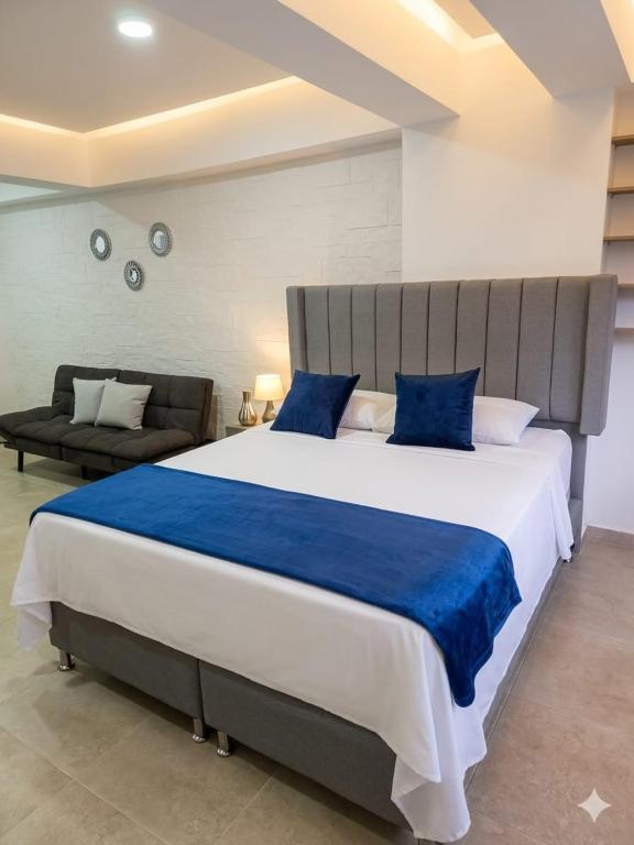 Aparta estudio completo Medellín tranvía - B&B Medellín