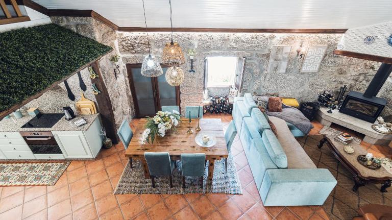 Jacuzzy Luxury Geres Stone House Villa - B&B Valdozende