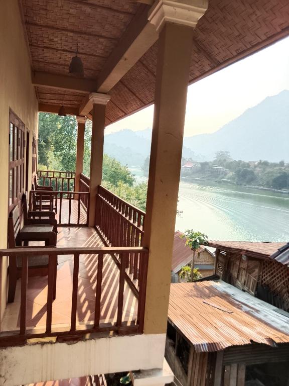 Ban Laos guesthouse - B&B Ban Hatxao