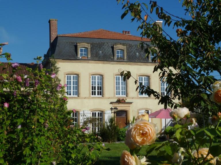 Maison Les Beaux Arts - Ferienwohnung Mouzay