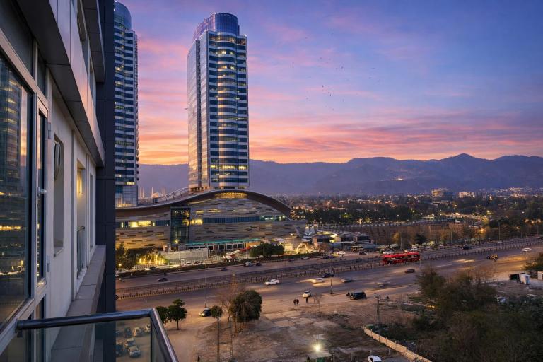 Elysium Tower Apartments Opposite Centaurus Islamabad - Bed and Breakfast Islamabad