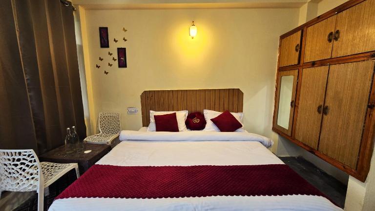 Flura Casa By Navneet Tourist - B&B Manāli