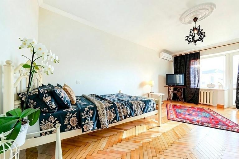 Белые апартаменты на Жилянской - B&B Kyiv