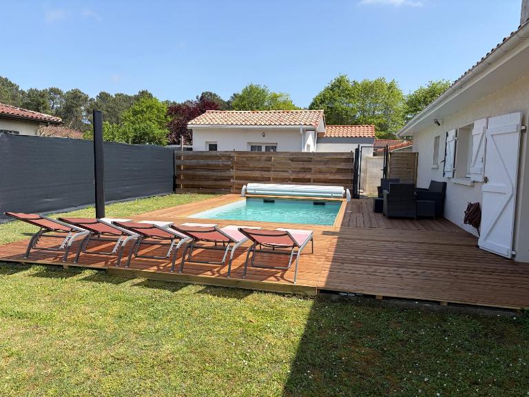 Chambre avec douche-WC, terrasse privative et piscine partagée - Ferienwohnung Saint-Vincent-de-Tyrosse