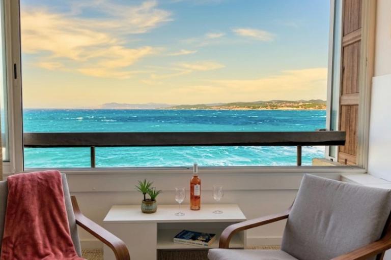 studio cosy vue mer imprenable - Chambres d'hôtes Six-Fours-les-Plages