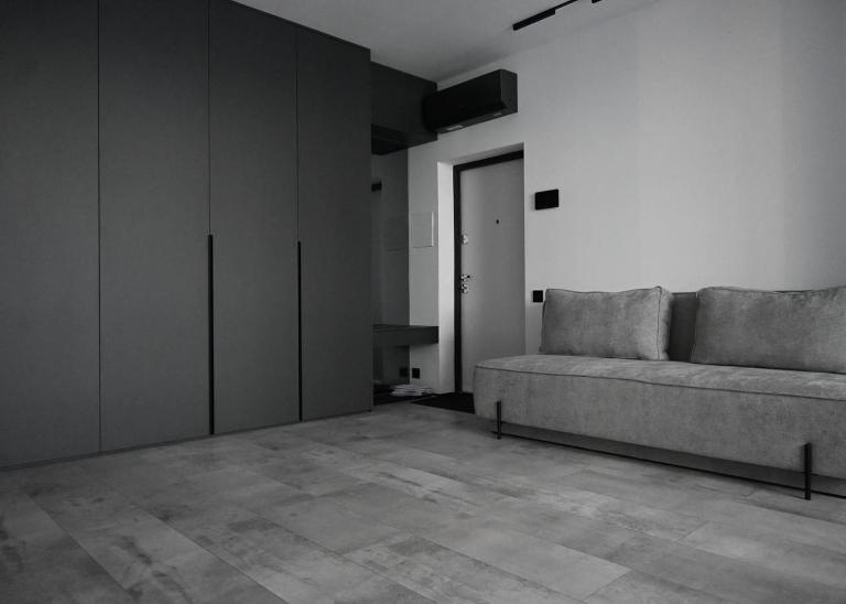 Modern Dark Minimalist Apartment with Panoramic Views - B&B Lviv