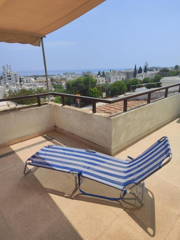 Profelia Sea View Apartment - Ferienwohnung Paralímni