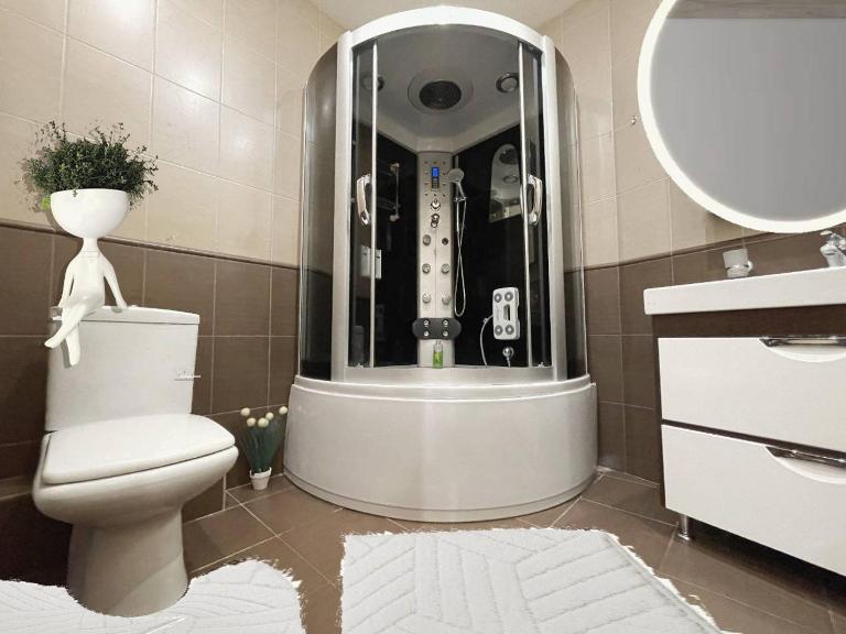 Мост сити кв 75 Люкс - B&B Dnipro