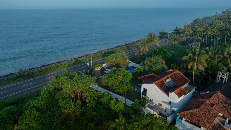 Villa Oceana By Heritage - B&B Hikkaduwa