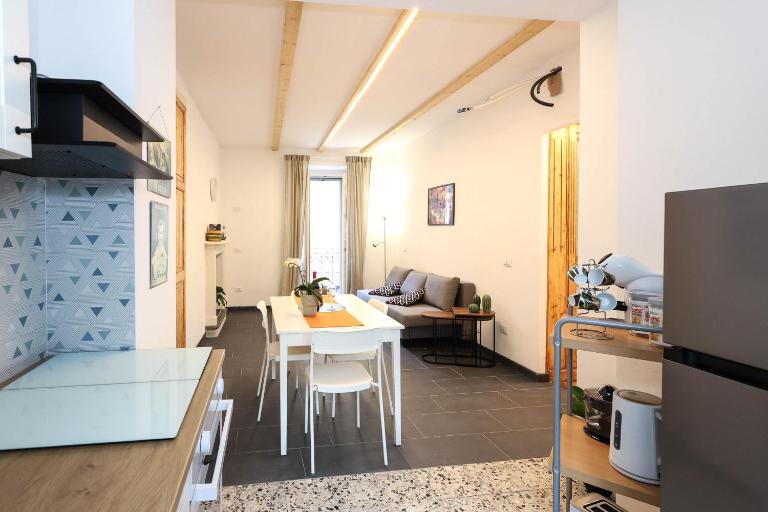 Palazzotto Manzoni Civico 4, in centro a 2 passi dal Lago - B&B Omegna