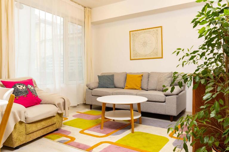 Peaceful Central Studio in the Heart of Plovdiv by Flat Manаger - Ferienwohnung Plowdiw