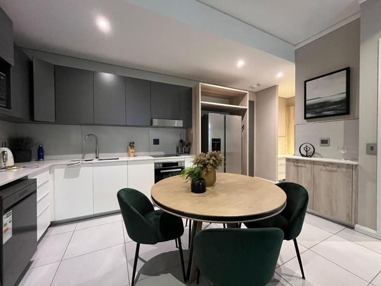 Executive Suite 204 - B&B Pretoria
