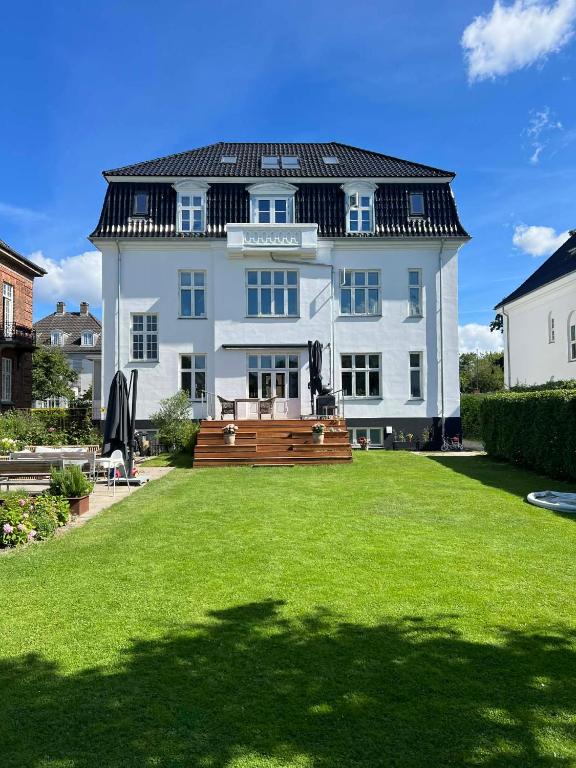 Charming apartment in Frederiksberg Copenhagen - B&B Copenhagen
